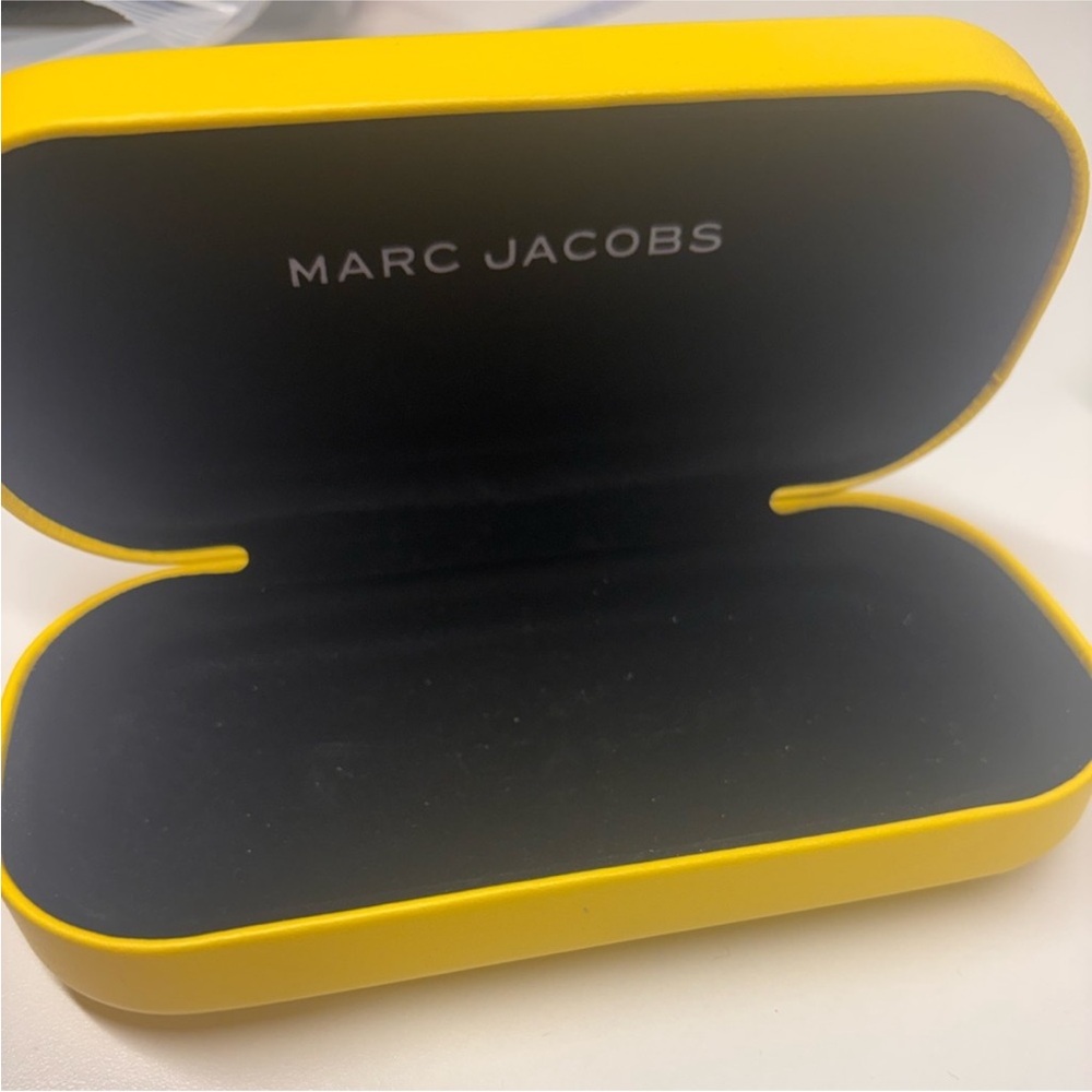 Marc Jacobs Vibrant Yellow sunGlasses Case
